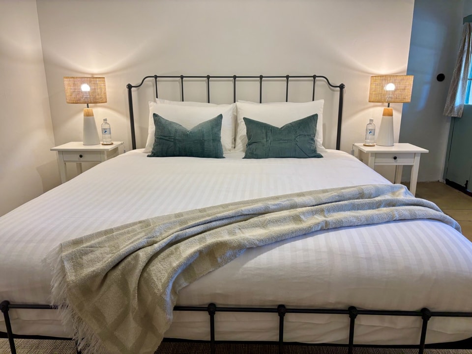 Image of the bedroom in the Menge cottage.